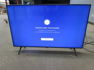lot 973 image: Samsung - 43 Class 7 Series LED 4K UHD Smart TV Model UN43TU7000FXZA