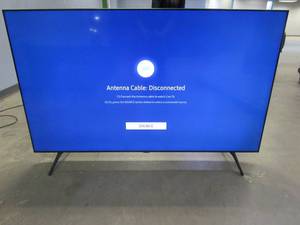 lot 974 image: Samsung 70 Class TU7000 Crystal UHD 4K Smart TV UN70TU7000BXZA