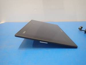 lot 65 image: Lenovo&nbspLT1423pwC 60A3-UAR2-WW LCD  13.3 screen with 1600 x 900 resolution  includes USB 3.0 cable  no stylus