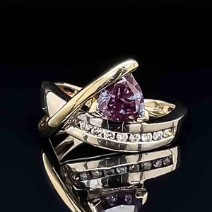 Rare Color Changing Alexandrite & Diamond Triangle Ring in 14k Yellow Gold $2,800 Retail