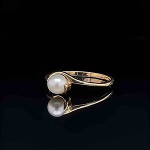 White Cultured Round Pearl Solitaire Swirl Ring in Yellow Gold