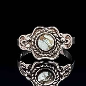 Vintage Harvey Style Mother of Pearl Estate Ring