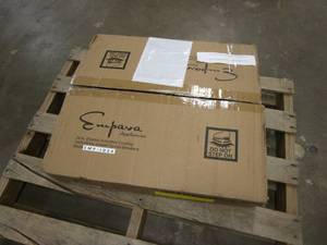 lot 208 image: Empava 24 in. Electric Stove Induction Cooktop Smooth Surface Vitro Ceramic Glass with 4 -Elements Booster Burner in Black (IN BOX)