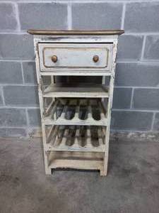 lot 5 image: Vintage Wine Rack