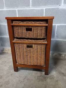 lot 12 image: Wicker Drawer Stand