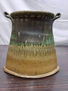 lot 56 image: Pottery Vessel