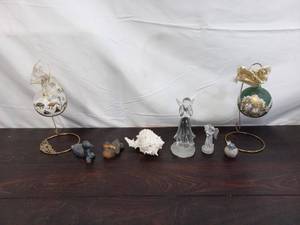 lot 75 image: Collection Of Figurines And Dcor