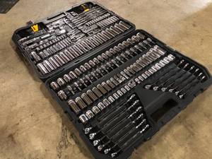 lot 13 image: Dewalt Mechanic Tool Sets, Customer return, Review all pictures