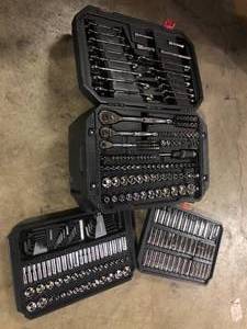 lot 14 image: Husky Mechanics Tool Set (290-Piece), Review all pictures, Customer returns