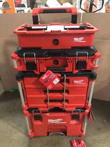 lot 28 image: Assorted of Milwaukee Packout Customer returns See Pics