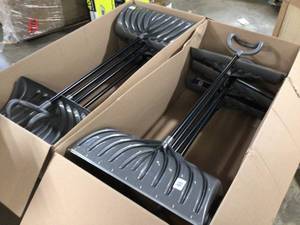 Suncast 27 in. Centerforce Snow Pusher with Wear Strip, lot of 12, Pcs, Review all pictures
