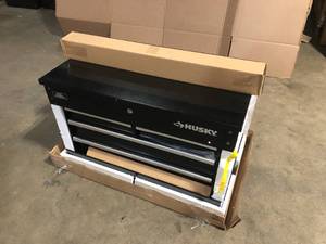 lot 8 image: Husky 33 in. W 4-Drawer Mechanics Tool Utility Cart in Gloss Black, Open Box, Review all pictures