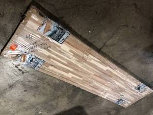 lot 32 image: Husky Wood Top, Customer return, review all pictures