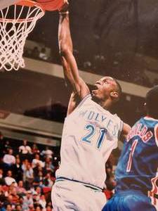 lot 35 image: Kevin Garnett Early Career 8 x 10 Photo