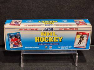 lot 77 image: 1991 Score Hockey Set
