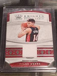 lot 97 image: (8) Assorted Basketball Cards