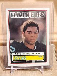 lot 96 image: 1983 Topps Football Hand Collated Set