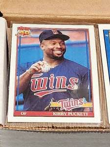 lot 108 image: 1991 Topps Baseball Hand Collated Card Set