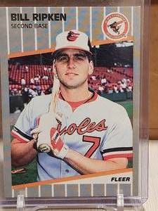 lot 112 image: 1989 Fleer Baseball Hand Collated Card Set