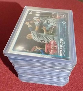 (50) Twins Cards in Toploaders - Past Stars