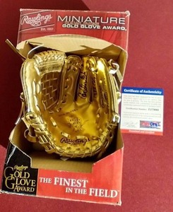 Autographed Carlton Fisk Mini Gold Glove - WCOA