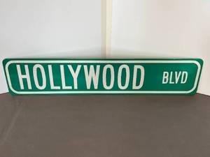 lot 39 image: Hollywood Boulevard sign