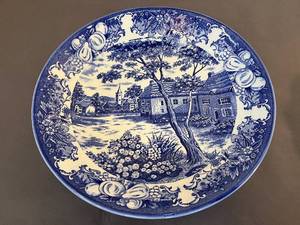 lot 113 image: two Blue & White Willow patterned serving platters