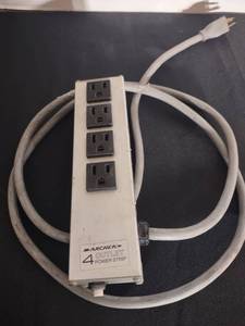 lot 11 image: Archer 4 Outlet Power Strip and Radio Shack 6 Outlet Power Strip