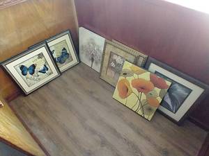 Artwork Lot - 7 Pieces of Hanging Art