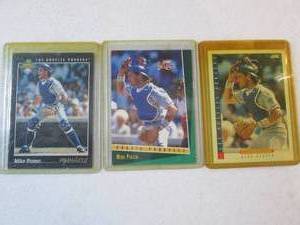 3 Mike Piazza Rookie Cards...