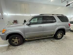 2002 Toyota Sequoia SR5 - 4X4 - 1 OWNER