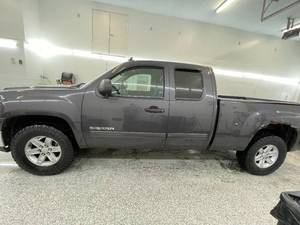 2011 GMC Sierra K1500 SLE - 2 OWNERS