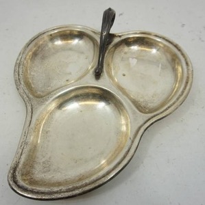 lot 32 image: Vintage Sheridan Silver Plated Handled Serving Tray