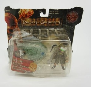 lot 36 image: Pirates of The Carribean Koleniko Flying Dutchman Zizzle Figure w Expanding Blowfish