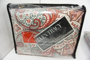 lot 108 image: Ellen Tracy 3 pc. Queen Bed Set, Valance, Sheet