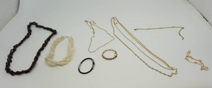 lot 134 image: Vintage Costume Jewelry Necklace Bracelet Gold Pearl
