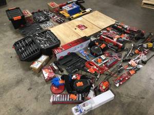 lot 16 image: Lot of assorted Mechanic Tools and misc hardware various models and conditions customer returns