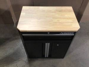 lot 21 image: Husky Ready-to-Assemble 24-Gauge Steel 1-Drawer 2-Door Garage Base Cabinet in Black (28 in. W x 33 in. H x 18 in. D review pictures customer returns