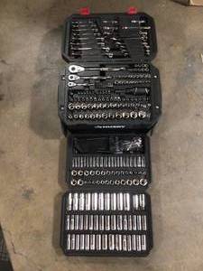 lot 29 image: Husky 290 PC Mechanic Tool set open box customer return see pictures