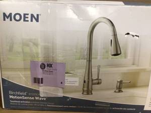 lot 4 image: Top Rated MOEN Birchfield Touchless Single-Handle Pull-Down Sprayer Kitchen Faucet in Spot Resist Stainless customer return review pictures