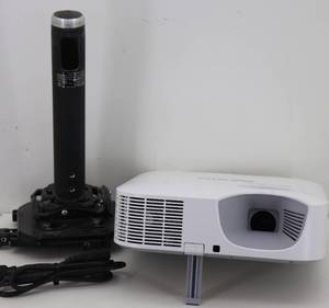 lot 15 image: Casio XJ-F100W HDMI DLP Projector & Mount