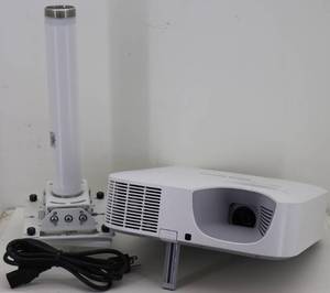 lot 18 image: Casio XJ-F100W HDMI DLP Projector & Mount