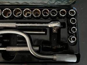 lot 13 image: 23-Piece Socket Wrench Set