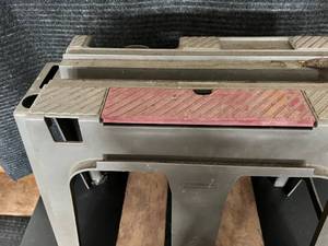 lot 24 image: Rubbermaid Work BenchTable