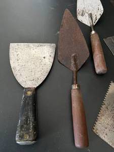 lot 27 image: Assorted Trowel Lot Margin, Pointing, Knotch and More