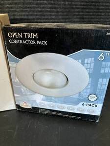 lot 51 image: Open and Baffled Trim Lighting Lot