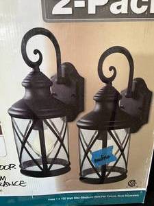 lot 56 image: Patriot Lighting Sonoma Wall Lantern