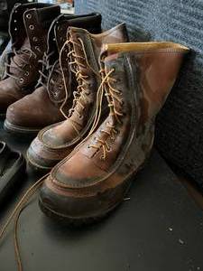 lot 63 image: Mens Shoe Wear 3 Boots, 1 Sandal