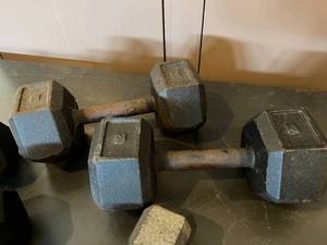 lot 4 image: Hand Weights Set