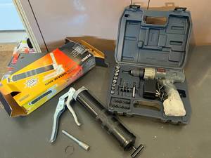 lot 88 image: Ryobi 6v Drill with Bits & Heavy Duty Pistol Grease Gun